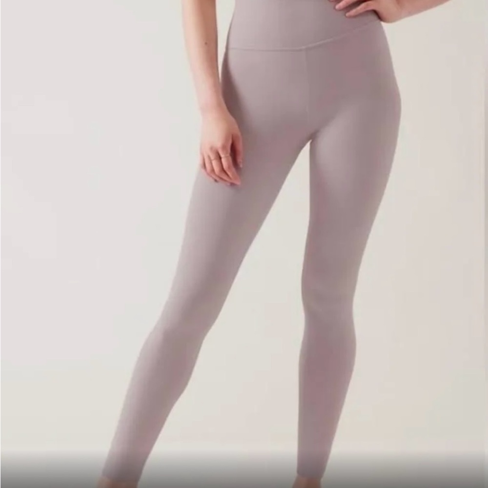 Athleta Transcend Tight Tinsel Purple Size Medium